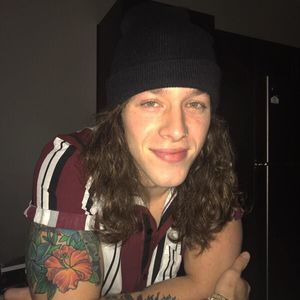 Meet your Posher, Max